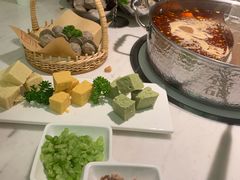 -左庭右院鲜牛肉火锅(浦江欢乐颂店)