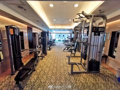 -深圳富苑皇冠假日套房酒店