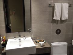 浴室-如家精选酒店(苏州火车站万达广场地铁站店)