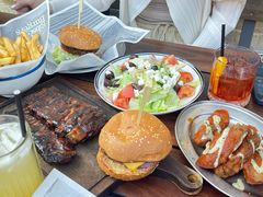 -Ribs & Burgers The Rocks