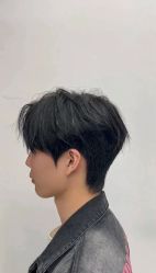 -一家只做男发烫染的店