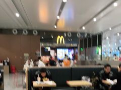 大堂-麦当劳(北京大兴机场二层国内到达(安检外)店)