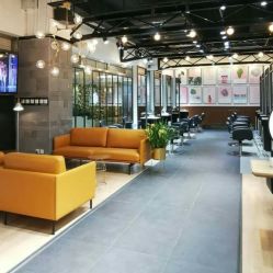 -FRIDAY星期五专业美发沙龙