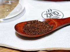 -ZING COFFEE 镜咖啡