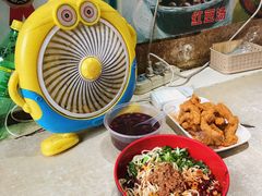 担担面-爆炸头阿姨小四川正宗川味小吃(无任何分店)