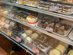 面包甜点陈列柜-新侨三宝乐面包店(崇文门店)