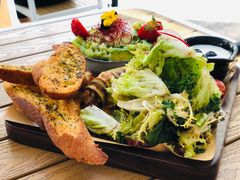 -Mark&Mars Restaurant