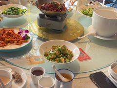 -阿瓦山寨·湘菜现炒·剁椒鱼头王(咸阳总店)