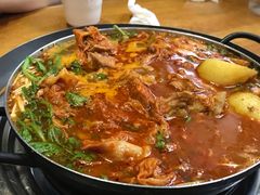 -喇喇排骨火锅·传统韩式脊骨汤(望京西园总店)