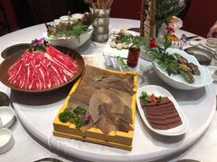 -泓炙颐凤鲜海鲜火锅料理(桐乡店)