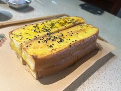 -蚝堡·生蚝海鲜烧烤物种起源•海肠捞饭(刘公岛店)