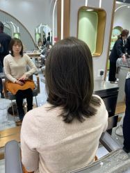 -妃格美发沙龙·烫发·染发