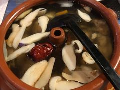 汽锅鸡-滇越乘象云南餐厅(豆各庄店)