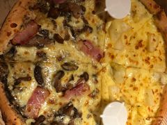 金枕榴莲拼黑松露野菌-乐凯撒披萨(蛇口花园城店)