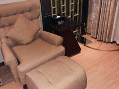 -武汉光谷广场杨家湾地铁站怡程酒店