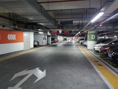 -万象城-停车场