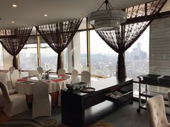 靠窗位-翡翠29旋转餐厅·镇江国际雷迪森广场酒店