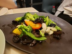 -港丽餐厅(高德置地店)