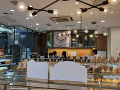 面包甜点陈列柜-面包新语(上地华联店)