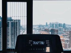 窗外景色好，空气清新-浩克健身工作室