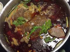 红汤锅底带皮牛肉-泉味道贵州厨房(三里河店)