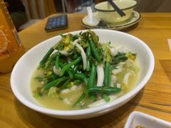 香菌鸡腰锅-丁记盐蘸牛肉·新杭菜(河东路店)