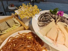 -二荆条·城市森林火锅旗舰店