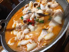 -老滇山寨•云南特色菜•地方菜•民族风情歌舞表演(金碧店)