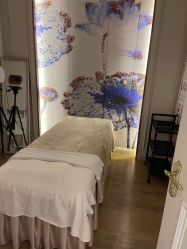 -紫琪尔胸部养护中心