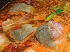 -野山舂·贵州现舂酸汤火锅(鸿通城店)