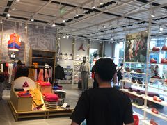 -NIKE KICKS LOUNGE体验店(北京新中关店)