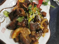 -伊源鼎盛餐饮服务有限公司