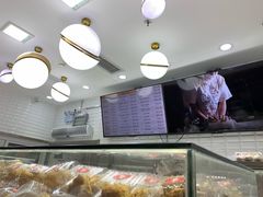 -白玉兰食品甜凤店(合生汇店)