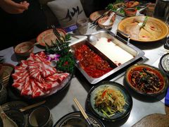 -尚尚仙·酸汤猪手·猪肚鸡火锅(华联万柳购物中心店)