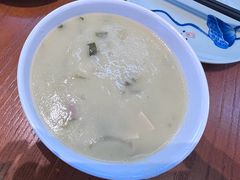 老濟南甜沫-草包包子铺1937(普利街店)
