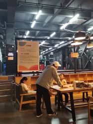 -零重力蹦床空间·滑梯·海洋球·团建(奥特莱斯店)