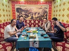 -三江源美食城