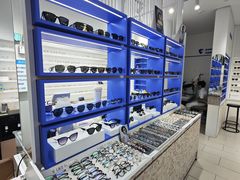 -美式眼镜·授权蔡司.依视路.尼康.豪雅.明月(南翔印象城店)