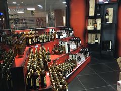 -奥利弗·雷金纳德·坦博国际机场