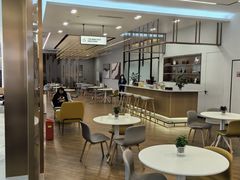 -上海宝信宝马4S店