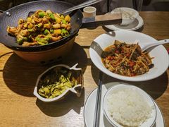 -聚鑫朋酸菜肥肠(文艺路口店)