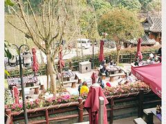 -楠柏弯休闲山庄(梨花溪店)