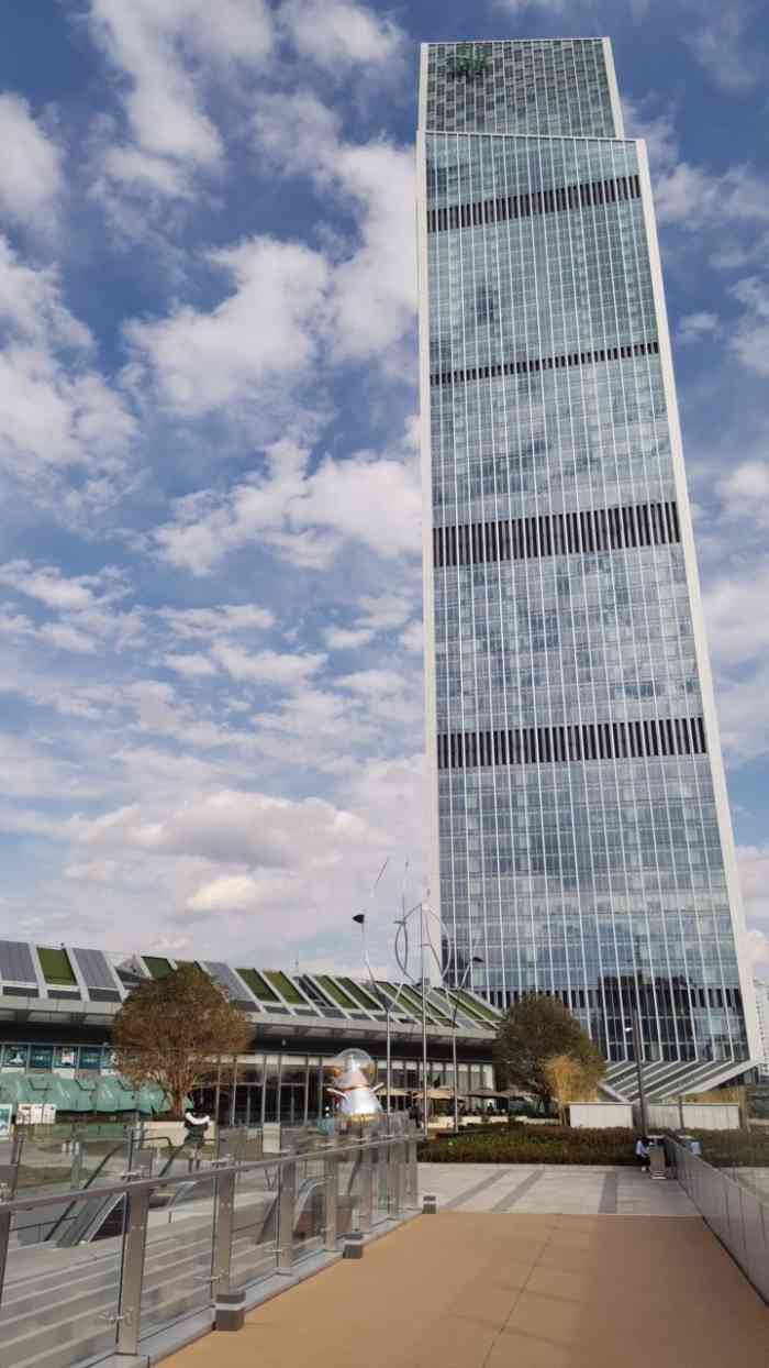 恒隆广场-"〖设施〗:还是挺全的,不过他们好的一点是.