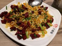 -六泰居·尔滨地标·东北菜(泰山路店)