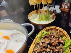 响铃-官也街澳门火锅(新源里店)