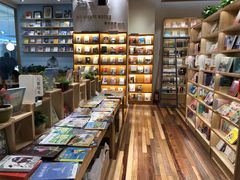 -猫的天空之城概念书店(印象城购物中心店)