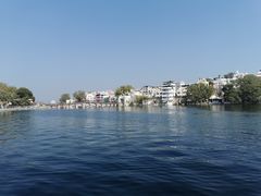 -Lake Shore Hotel & Restaurant