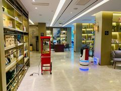 -杭州西湖湖滨银泰亚朵酒店