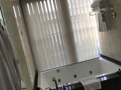 -三亚亚龙湾雅高铂尔曼别墅度假酒店