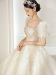 -不晚国际婚纱礼服